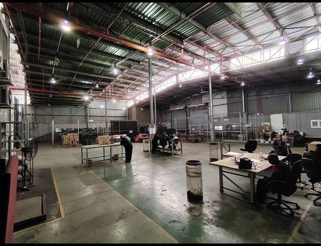 5,057M² WAREHOUSE FOR SALE IN CITY DEEP